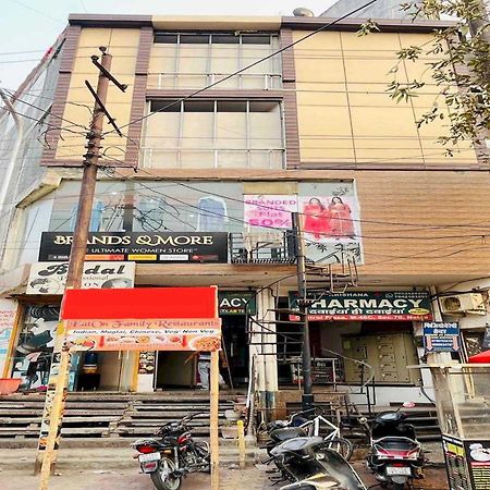 Oyo 49535 P.K公寓酒店 诺伊达 外观 照片