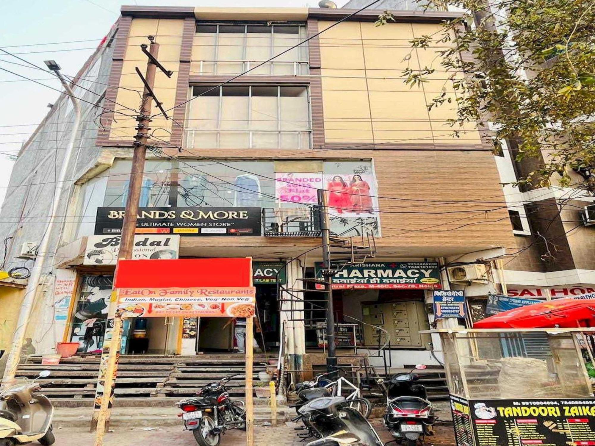 Oyo 49535 P.K公寓酒店 诺伊达 外观 照片