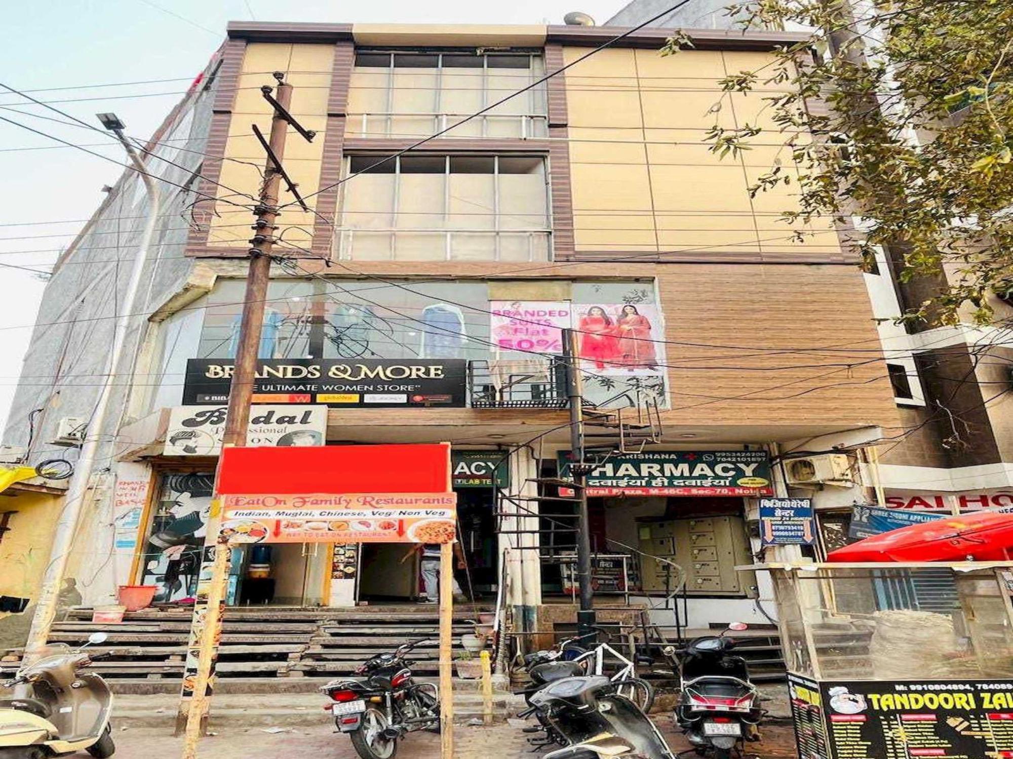 Oyo 49535 P.K公寓酒店 诺伊达 外观 照片